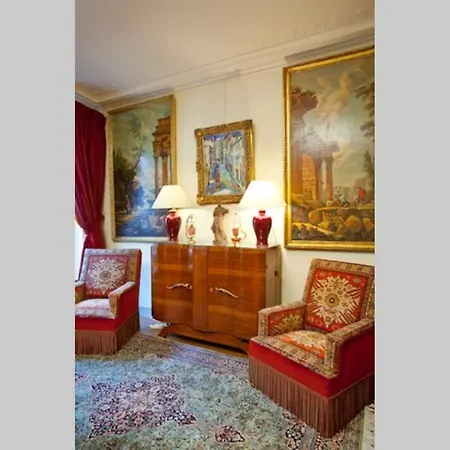 Appartamento Luxury, Calm&elegance In The Heart Of Champs-elysées With A Bottle Of Champagne Upon Your Arrival !!! *