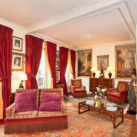 Appartamento Luxury, Calm&elegance In The Heart Of Champs-elysées With A Bottle Of Champagne Upon Your Arrival !!!