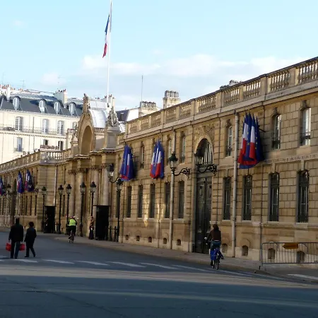 Appartamento Luxury, Calm&elegance In The Heart Of Champs-elysées With A Bottle Of Champagne Upon Your Arrival !!!