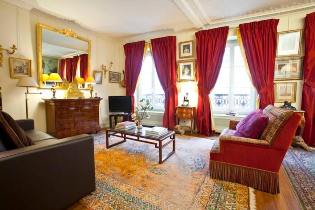 Luxury, Calm&elegance In The Heart Of Champs-elysées With A Bottle Of Champagne Upon Your Arrival !!! Appartamento *