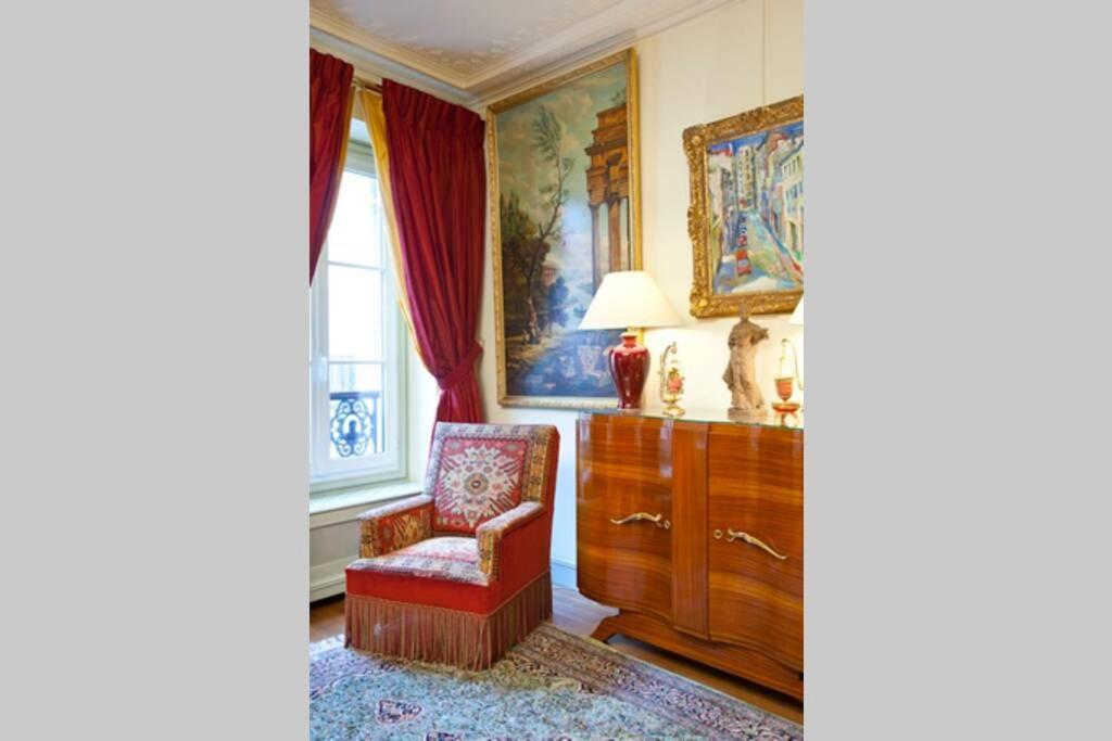 Luxury, Calm&elegance In The Heart Of Champs-elysées With A Bottle Of Champagne Upon Your Arrival !!! Appartamento *