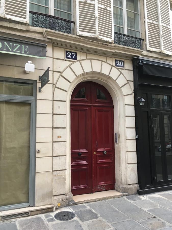 Appartamento Luxury, Calm&elegance In The Heart Of Champs-elysées With A Bottle Of Champagne Upon Your Arrival !!! Parigi