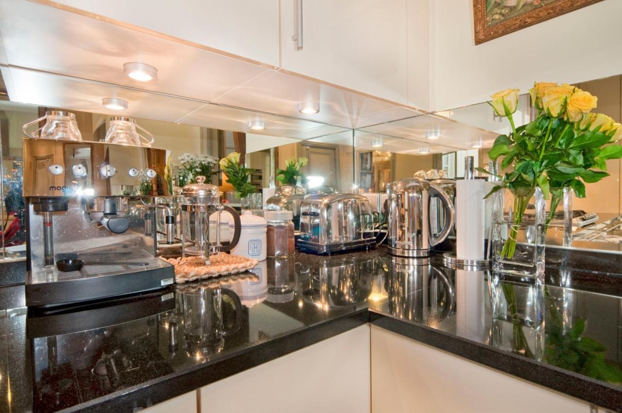 Appartamento Luxury, Calm&elegance In The Heart Of Champs-elysées With A Bottle Of Champagne Upon Your Arrival !!!