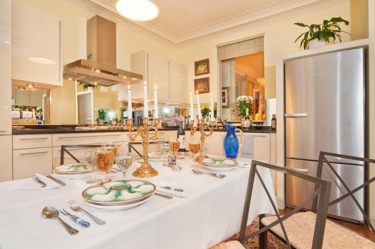 Luxury, Calm&elegance In The Heart Of Champs-elysées With A Bottle Of Champagne Upon Your Arrival !!! * Parigi