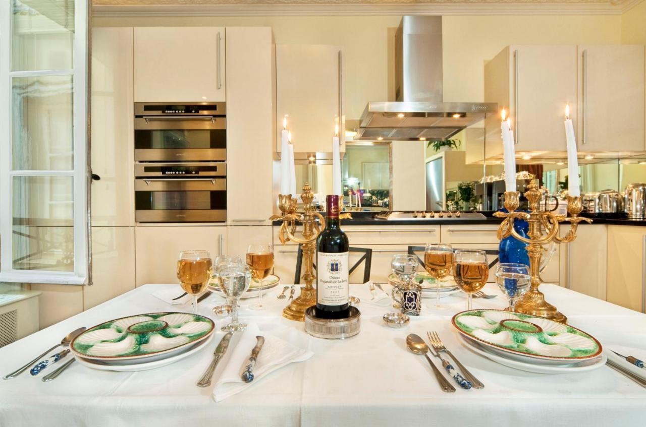 Luxury, Calm&elegance In The Heart Of Champs-elysées With A Bottle Of Champagne Upon Your Arrival !!! Appartamento *