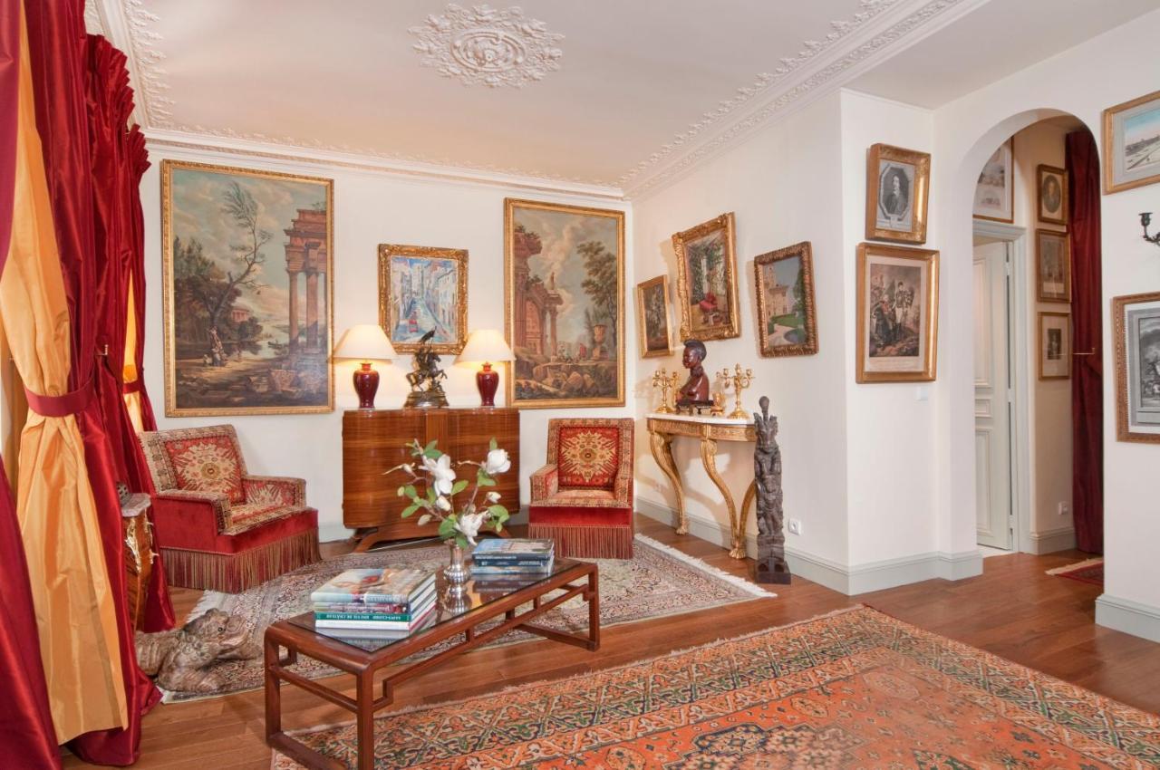 Appartamento Luxury, Calm&elegance In The Heart Of Champs-elysées With A Bottle Of Champagne Upon Your Arrival !!! Parigi